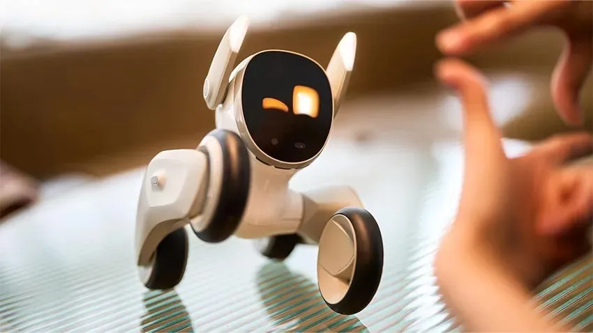 ربات هوشمند لونا Loona Pet Robot با داک شارژ - تصویر معرفی 2